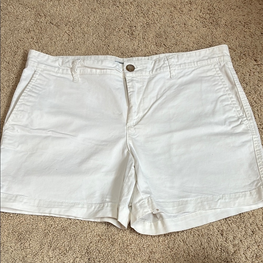 GAP White Bermuda Shorts Classic Casual Style